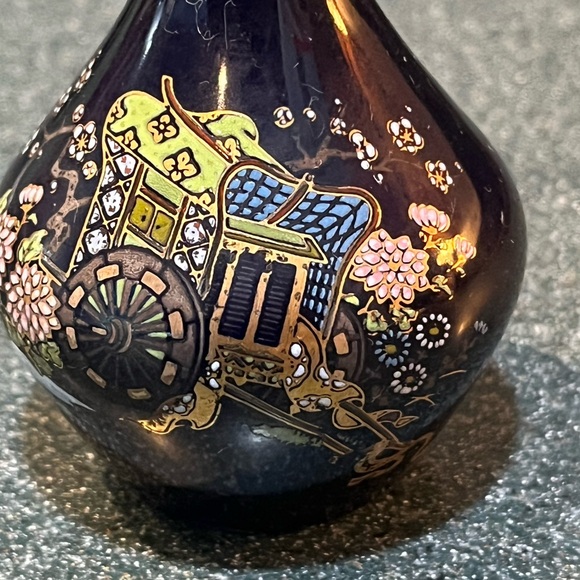 VTG Kutani Vase w/Flowers in Cobalt Blue w/Gold Trim 5 inch Tall Japan Mini Vase - Picture 2 of 7